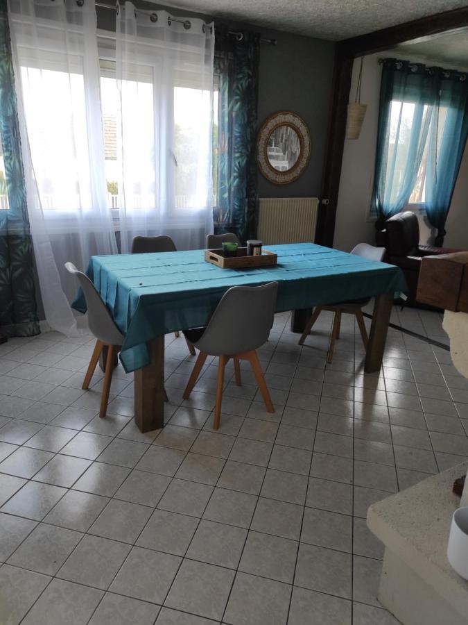 Maison De Village Avec Exterieur Oysonville Bagian luar foto