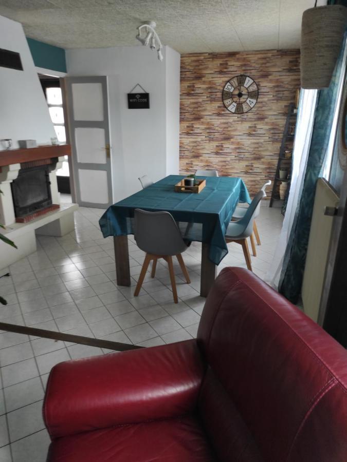 Maison De Village Avec Exterieur Oysonville Bagian luar foto