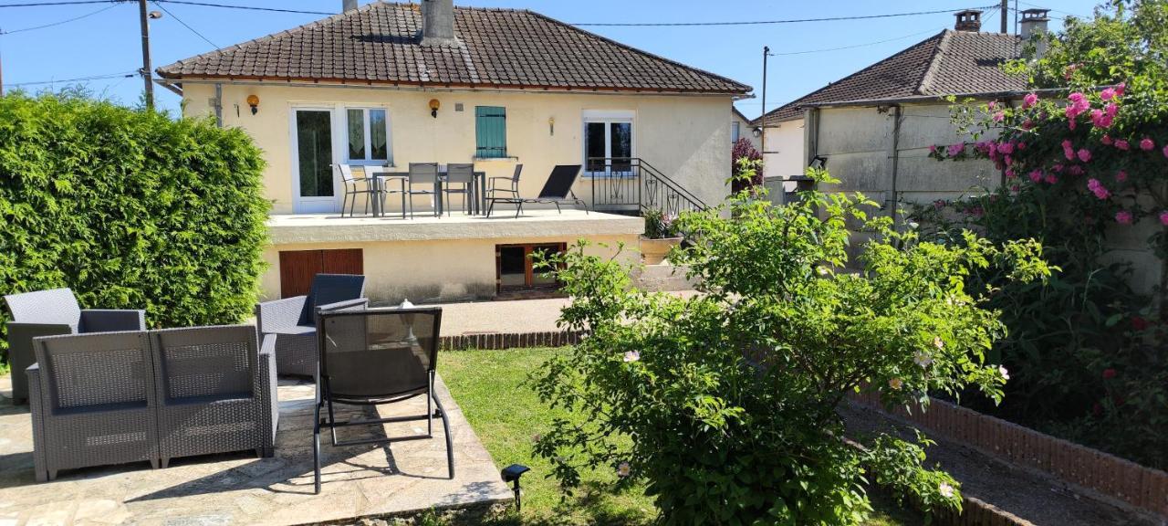 Maison De Village Avec Exterieur Oysonville Bagian luar foto