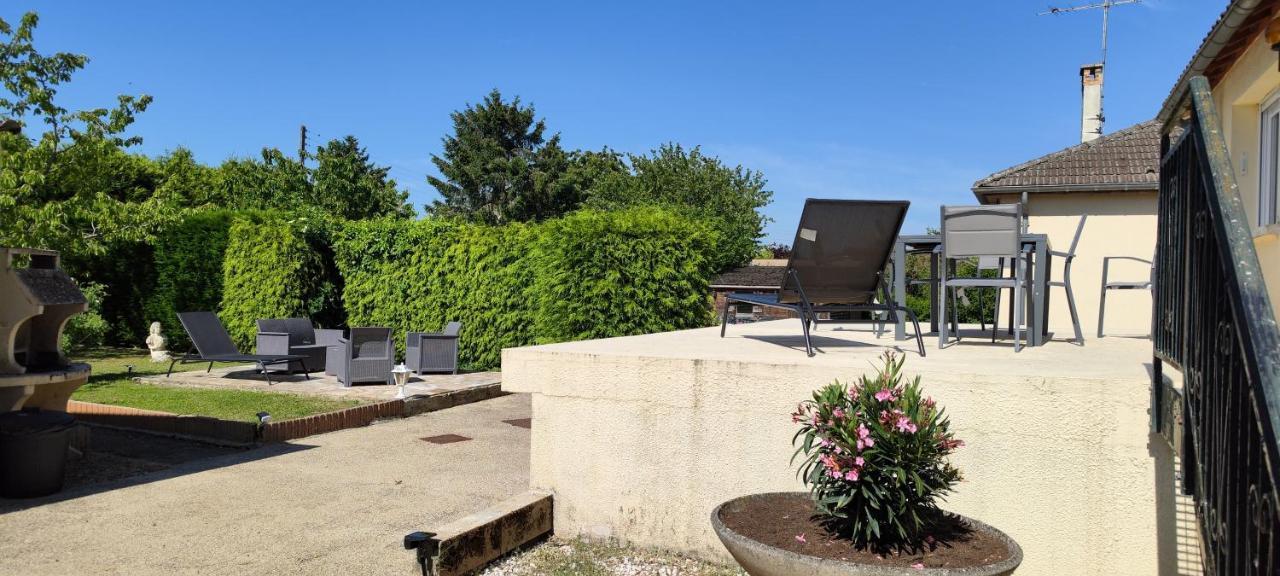 Maison De Village Avec Exterieur Oysonville Bagian luar foto